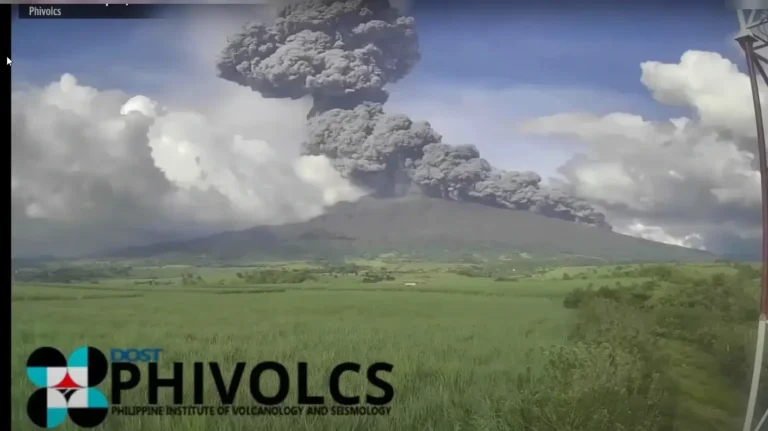 Kanlaon Volcano Erupts In The Philippines Dec 09, 2024