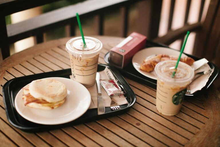 starbucks enforces loitering ban