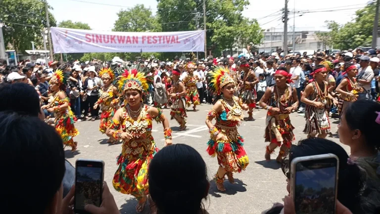 Sinukwan Festival crowd photograph